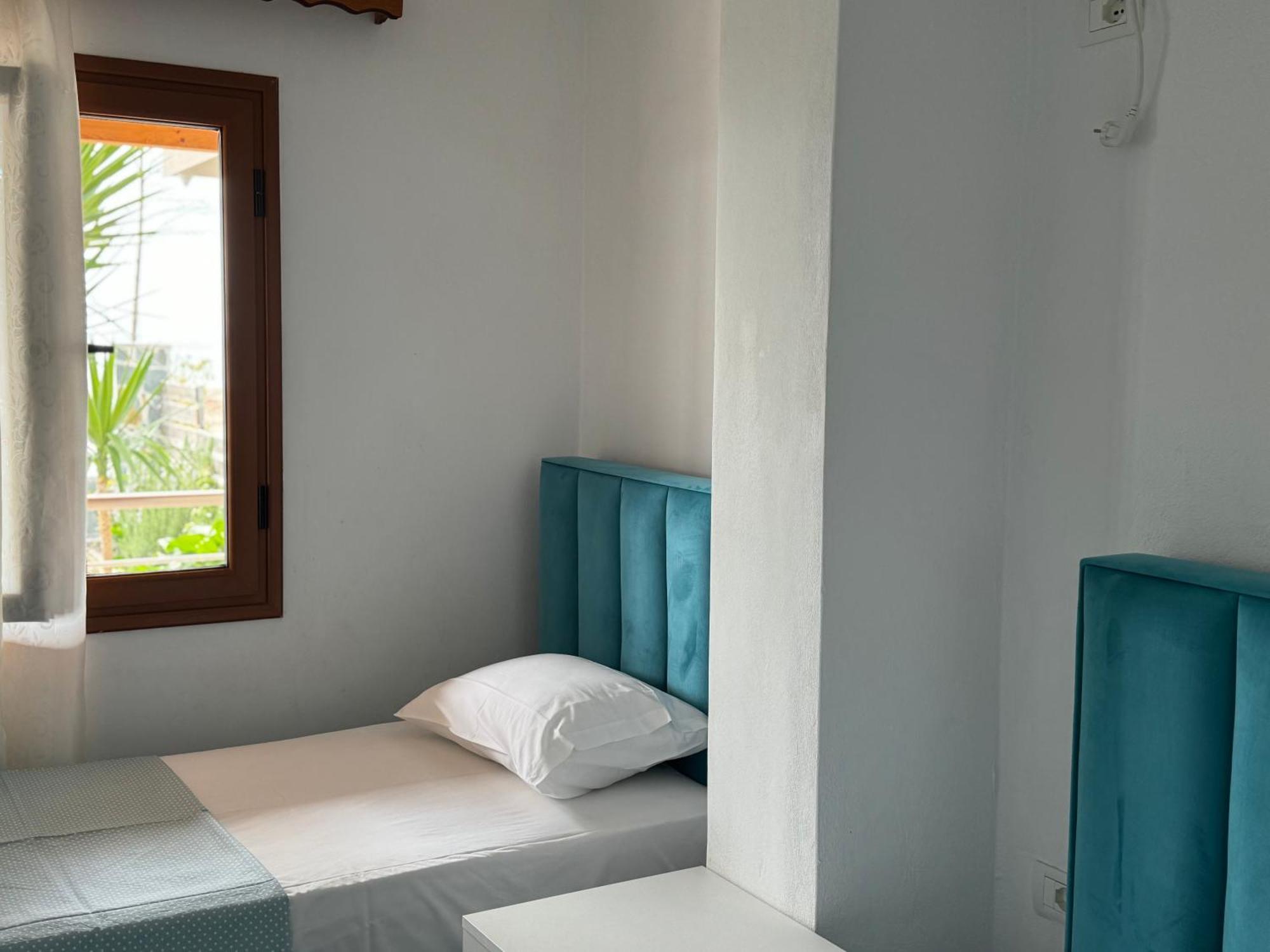 Ionian View B&B Himare Exterior photo