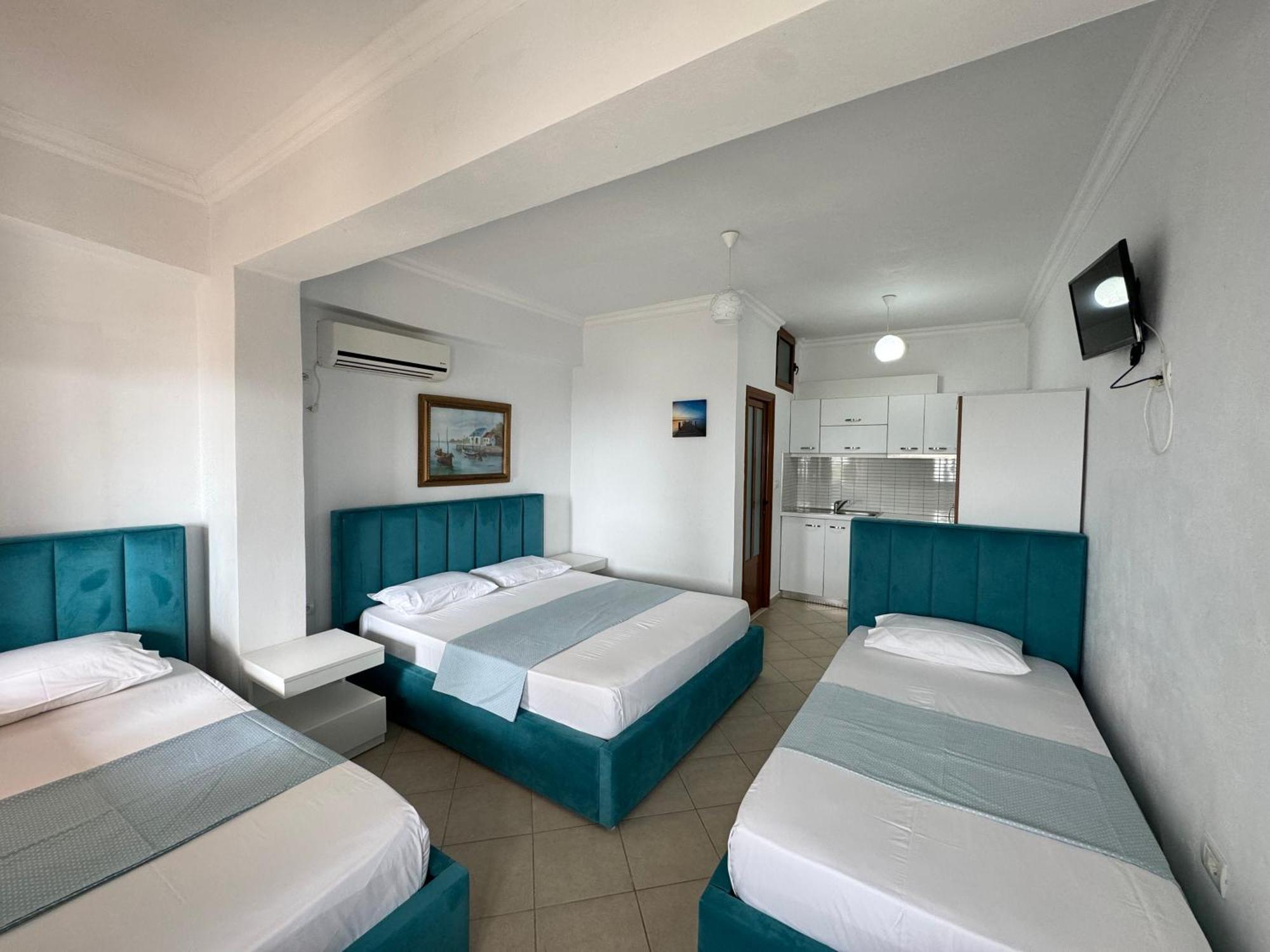 Ionian View B&B Himare Exterior photo